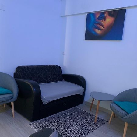 Black&White Suites Craiova Exteriör bild