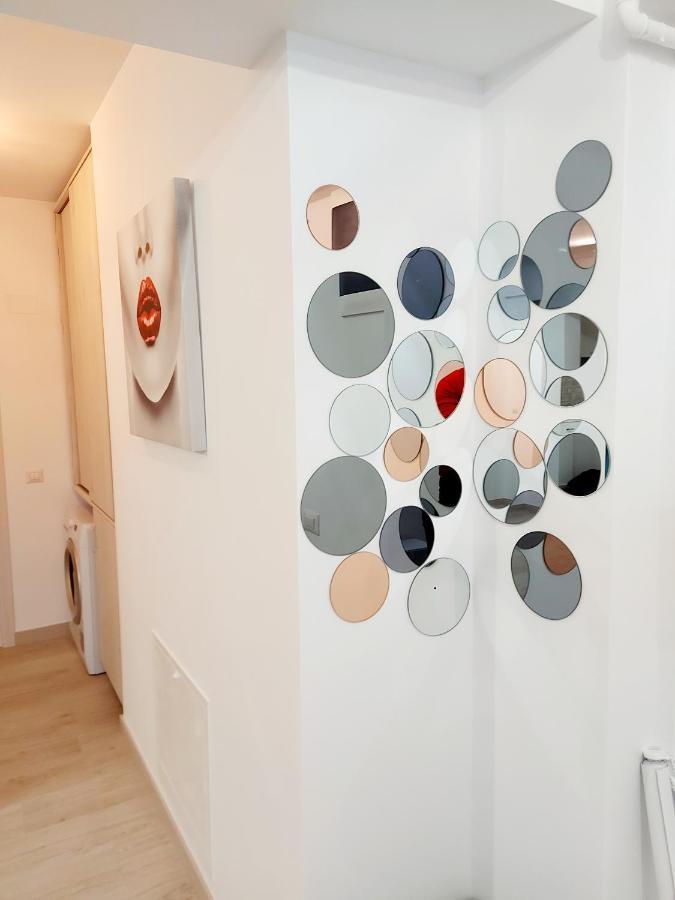 Black&White Suites Craiova Exteriör bild